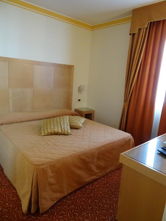 Hotel Roma Cividale del Friuli Habitación foto