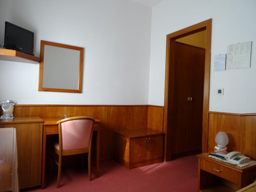 Hotel Roma Cividale del Friuli Habitación foto
