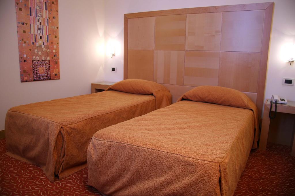 Hotel Roma Cividale del Friuli Habitación foto